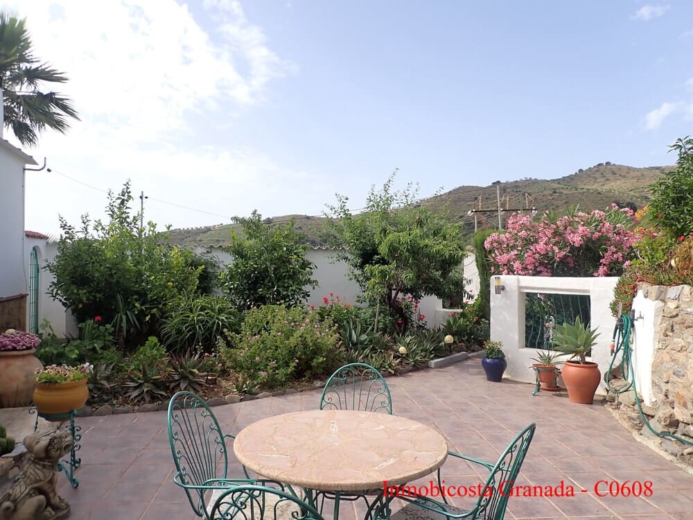 3 soveværelse Byhus til salg i Alfornon med swimmingpool garage - € 170.000 (Ref: 9056960)