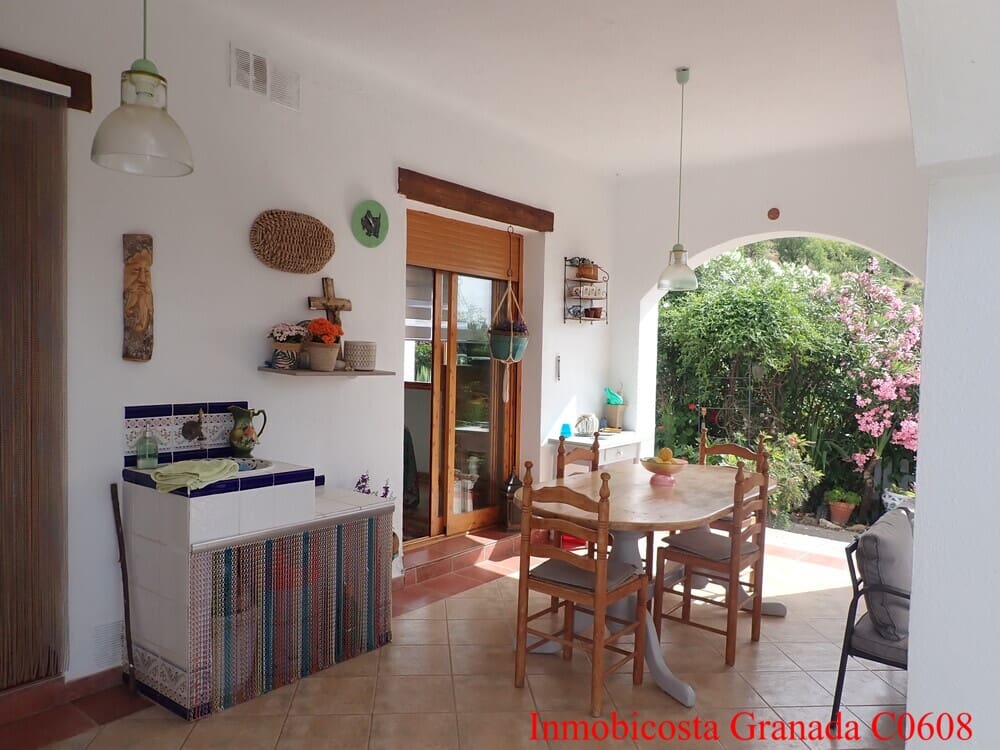 3 soveværelse Byhus til salg i Alfornon med swimmingpool garage - € 170.000 (Ref: 9056960)