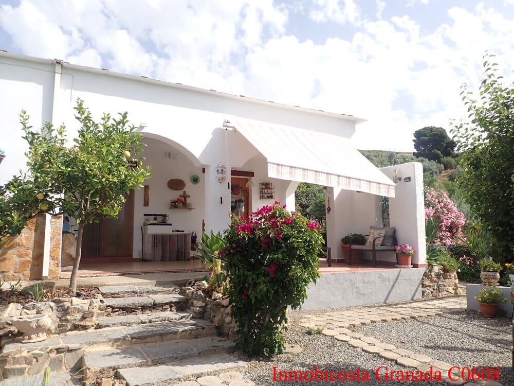 3 soveværelse Byhus til salg i Alfornon med swimmingpool garage - € 170.000 (Ref: 9056960)