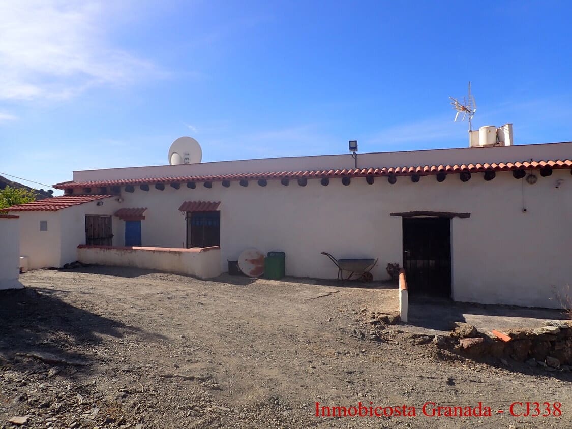 3 bedroom Finca/Country House for sale in La Rabita with pool garage - € 135,000 (Ref: 9205724)