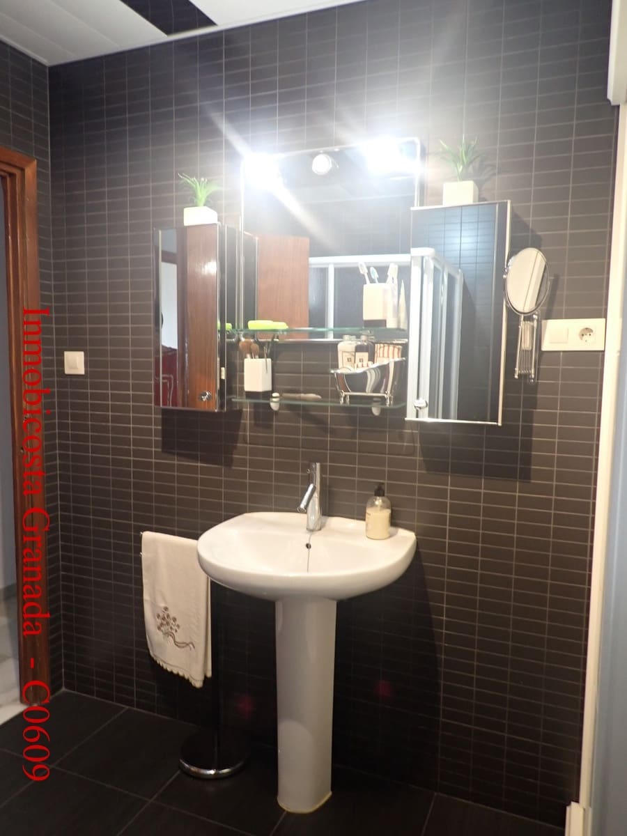 5 soveværelse Byhus til salg i Albunol med garage - € 285.000 (Ref: 9219136)