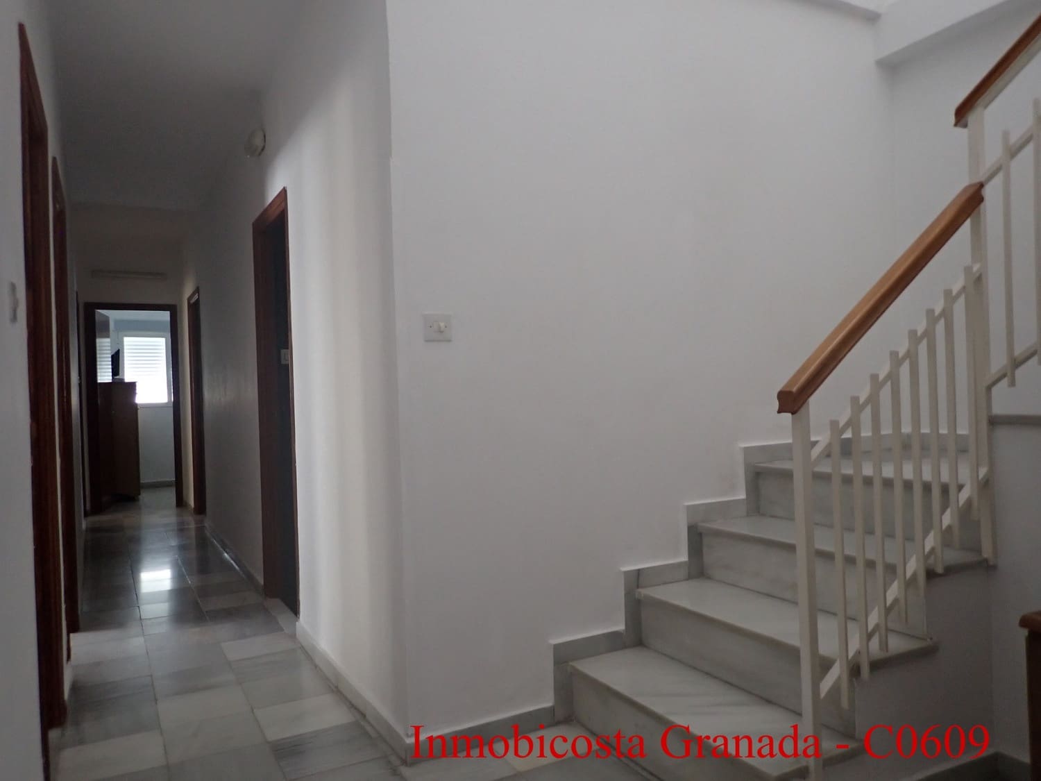 5 soveværelse Byhus til salg i Albunol med garage - € 285.000 (Ref: 9219136)