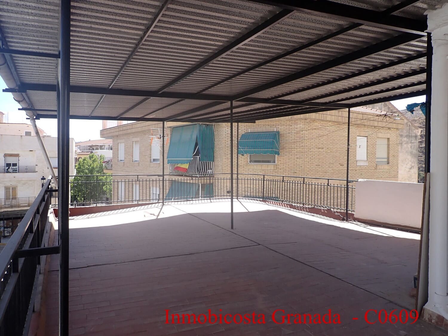 5 soveværelse Byhus til salg i Albunol med garage - € 285.000 (Ref: 9219136)