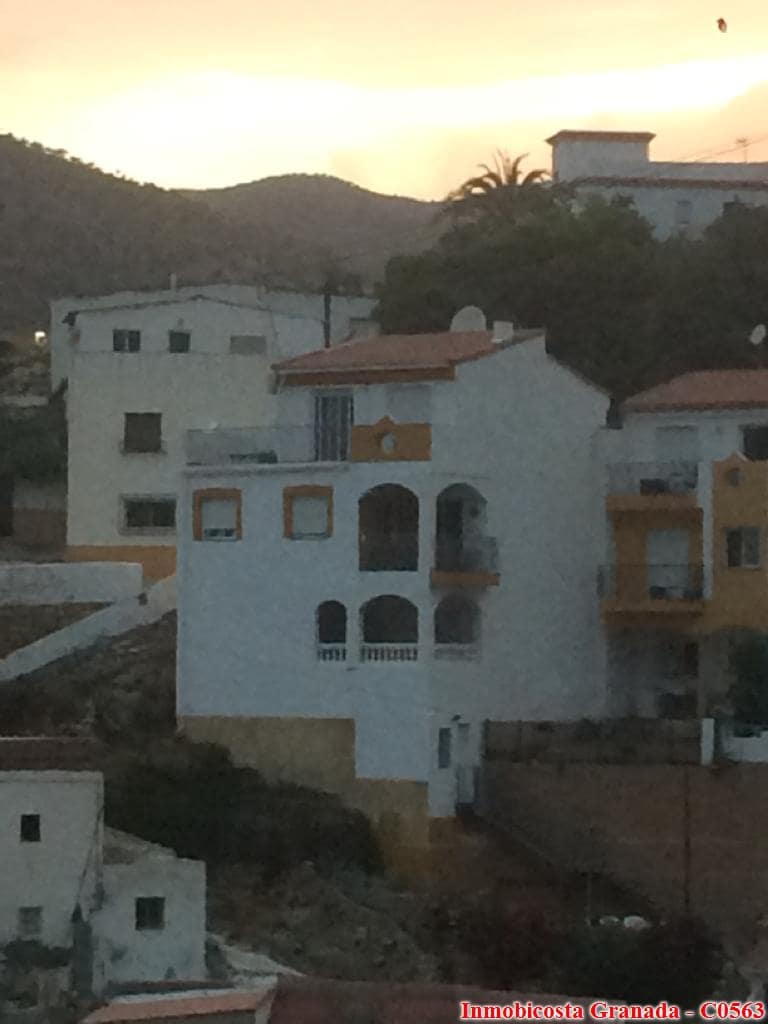 3 makuuhuone Omakotitalo myytävänä paikassa Albunol mukana uima-altaan 
autotalli - 135 000 € (Ref: 9525561)