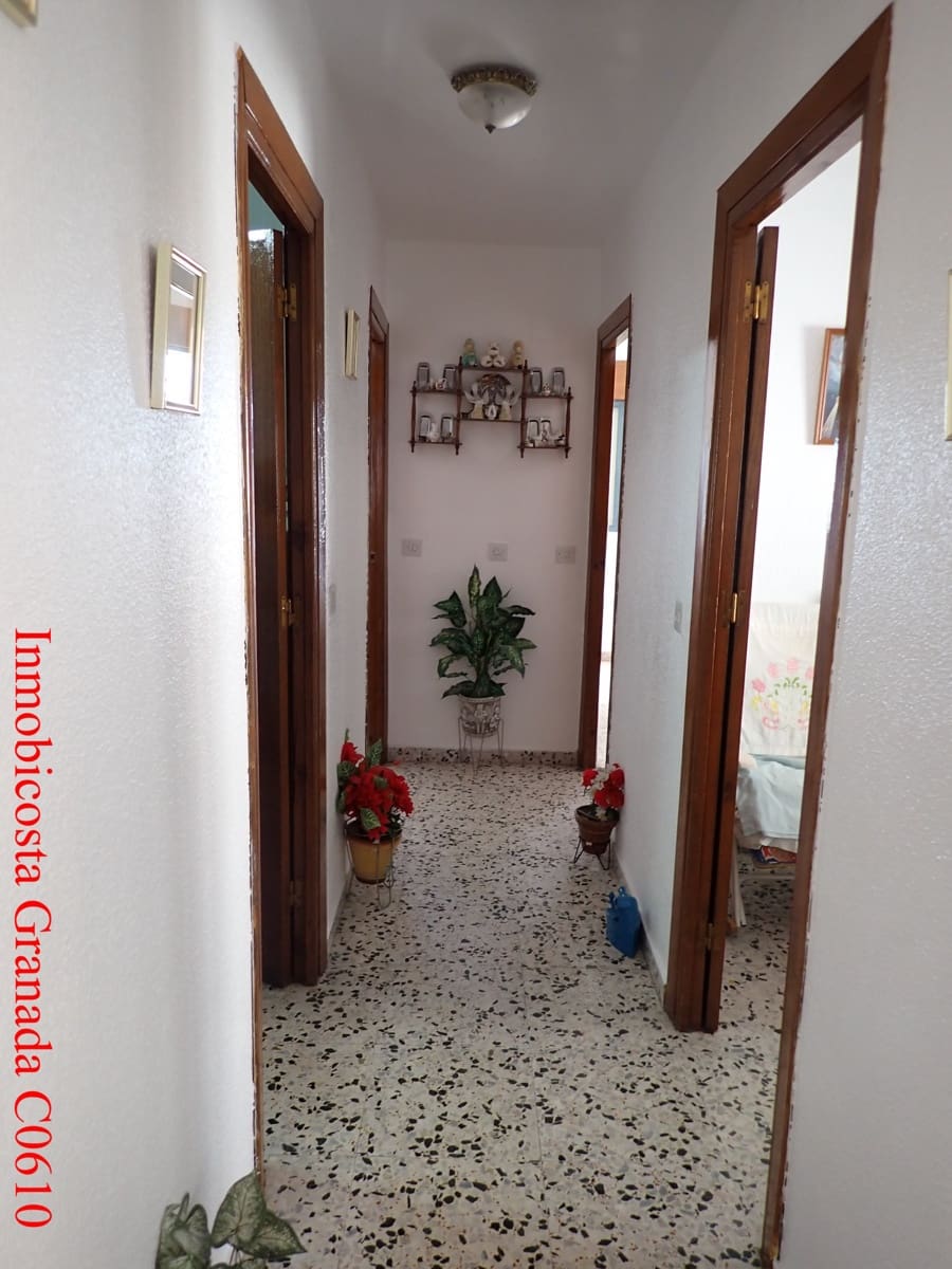 3 soveværelse Byhus til salg i Albondon med garage - € 85.000 (Ref: 9606570)