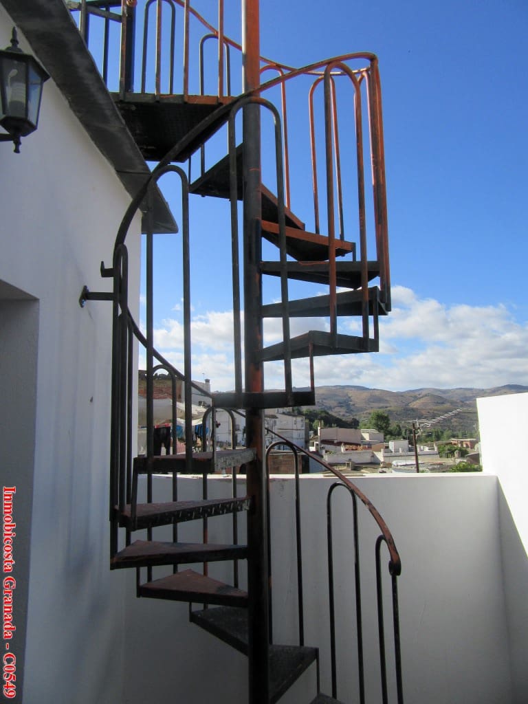 2 soveværelse Byhus til salg i Cadiar med garage - € 55.000 (Ref: 9610186)