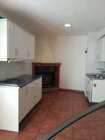 2 soveværelse Byhus til salg i Cádiar med garage - € 55.000 (Ref: 9610186)