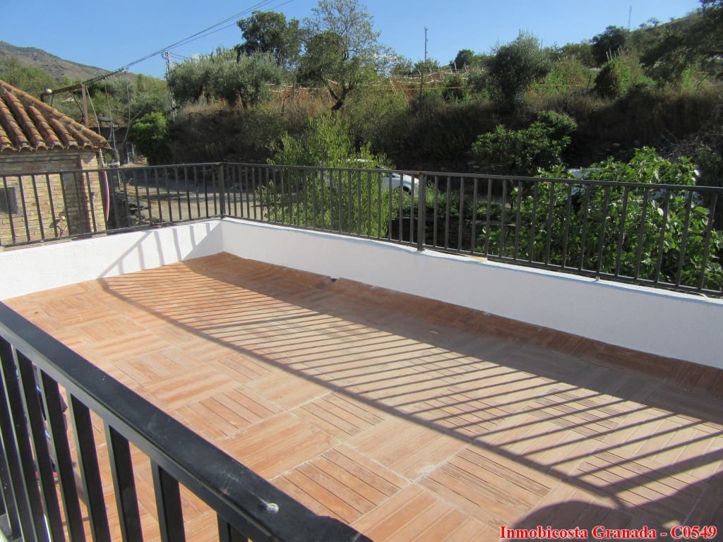 2 soveværelse Byhus til salg i Cadiar med garage - € 55.000 (Ref: 9610186)