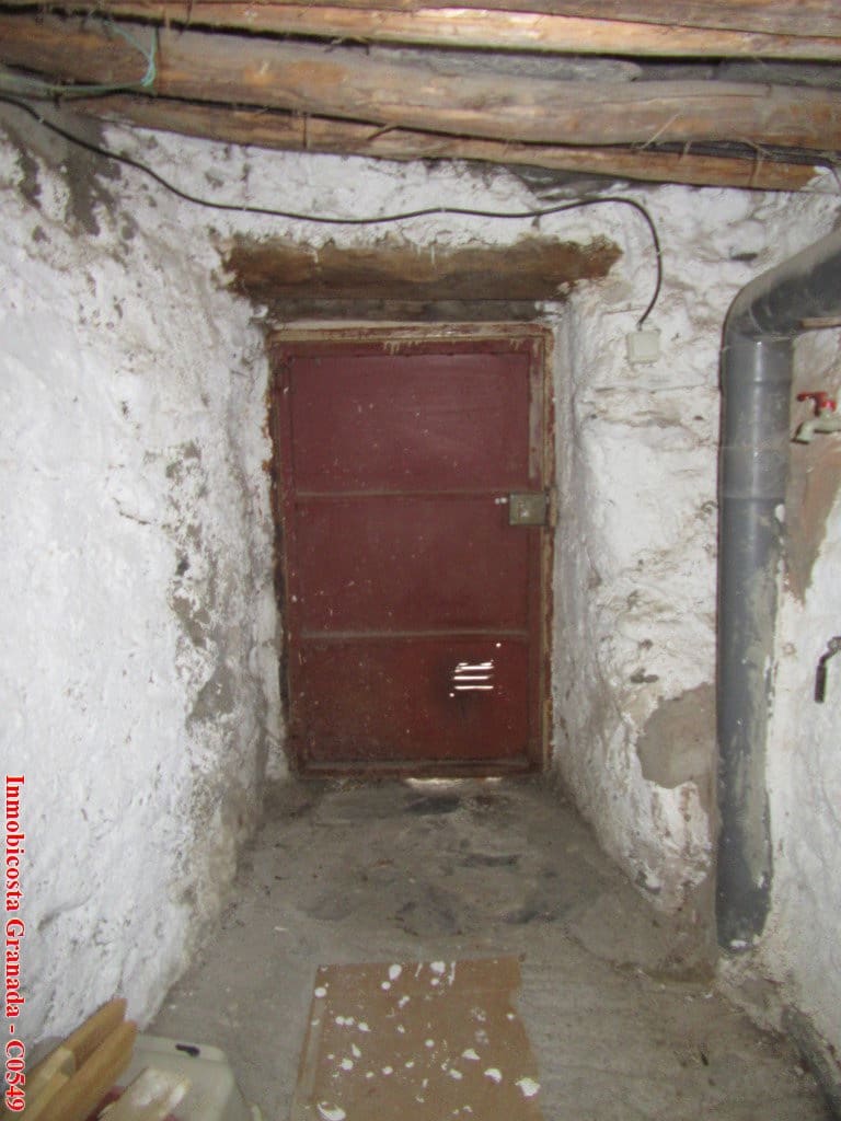 2 slaapkamer Huis te koop in Cadiar met garage - € 55.000 (Ref: 9610186)
