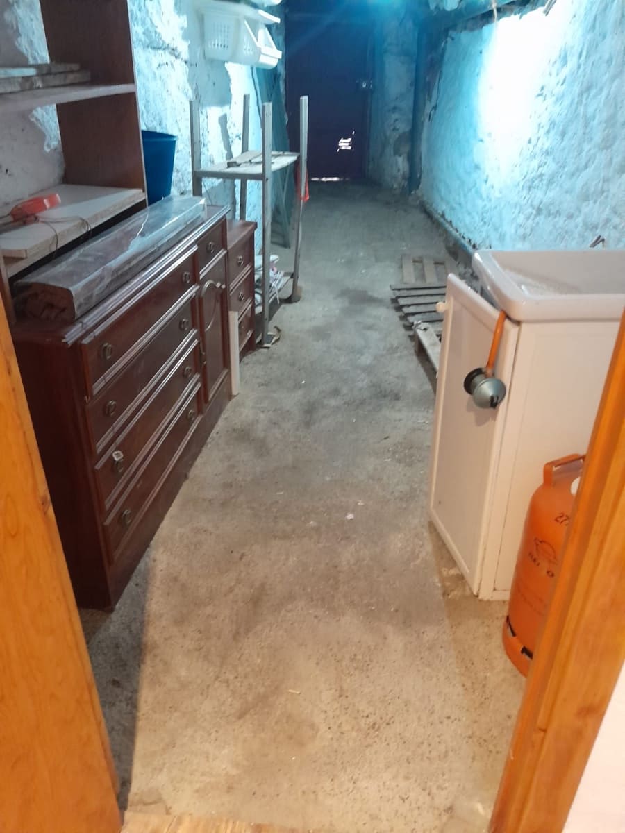 2 slaapkamer Huis te koop in Cadiar met garage - € 55.000 (Ref: 9610186)