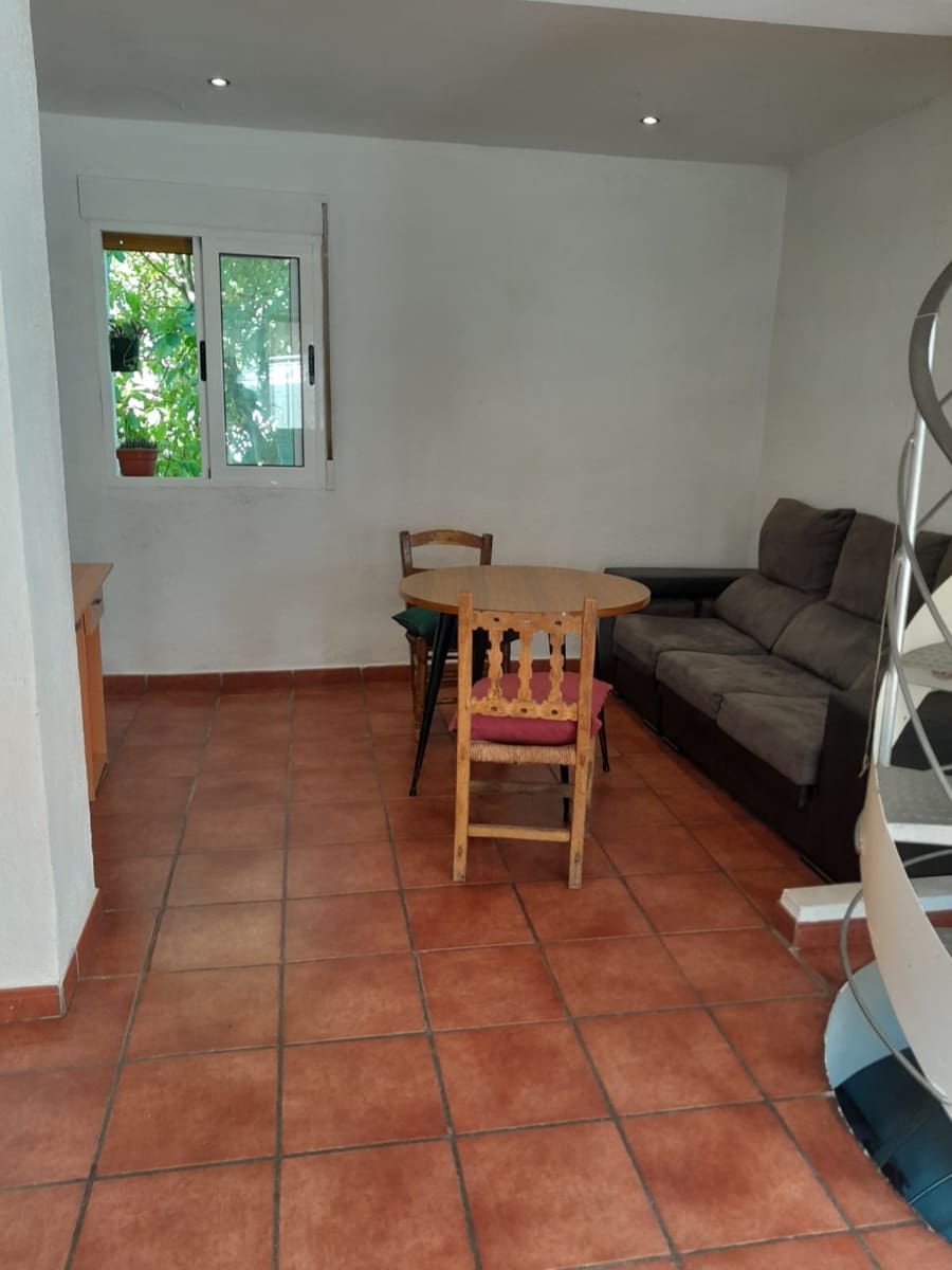 2 slaapkamer Huis te koop in Cadiar met garage - € 55.000 (Ref: 9610186)
