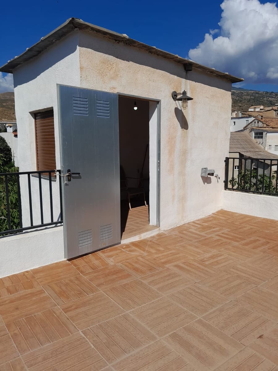 2 slaapkamer Huis te koop in Cadiar met garage - € 55.000 (Ref: 9610186)