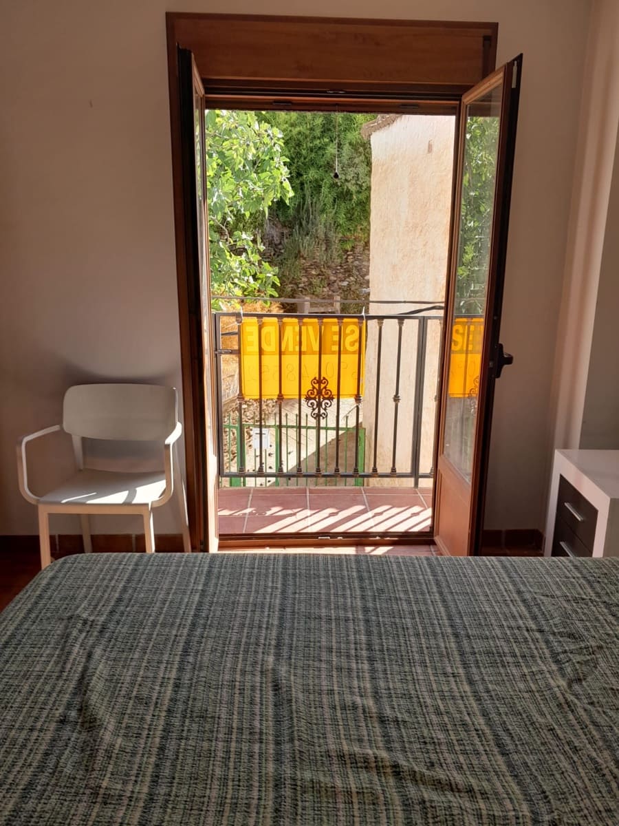 2 slaapkamer Huis te koop in Cadiar met garage - € 55.000 (Ref: 9610186)