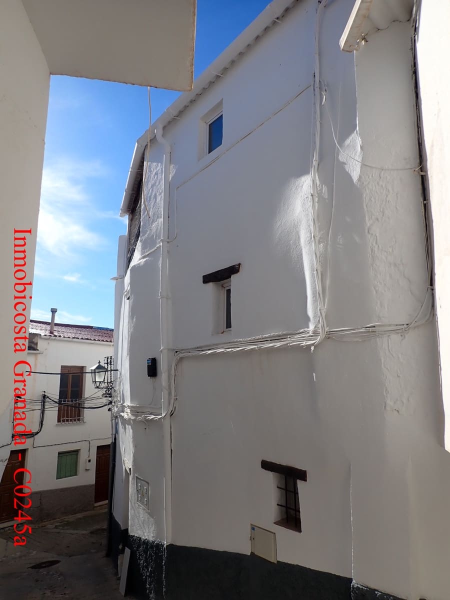 2 makuuhuone Omakotitalo myytävänä paikassa Albondon - 30 000 € (Ref: 9628366)