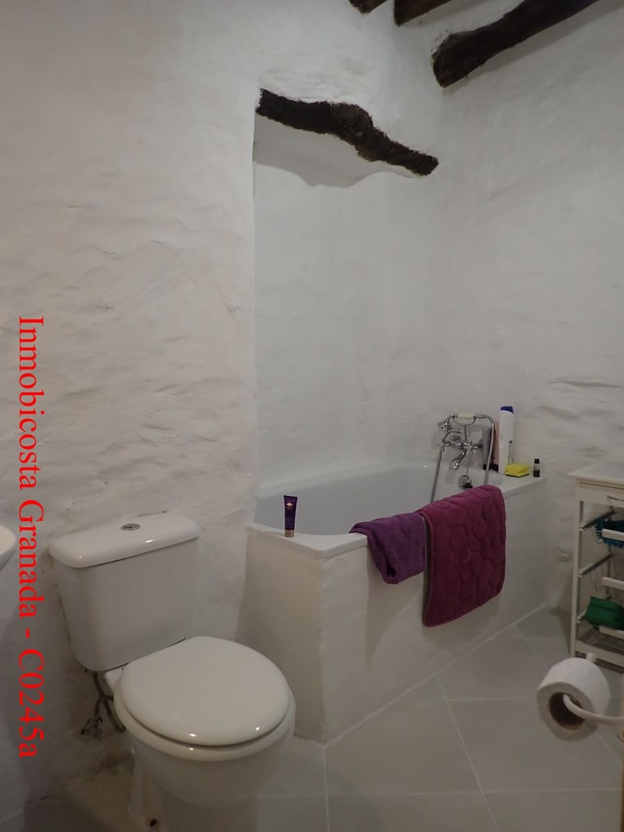 2 makuuhuone Omakotitalo myytävänä paikassa Albondon - 30 000 € (Ref: 9628366)