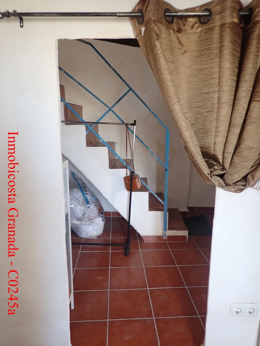 2 makuuhuone Omakotitalo myytävänä paikassa Albondon - 30 000 € (Ref: 9628366)