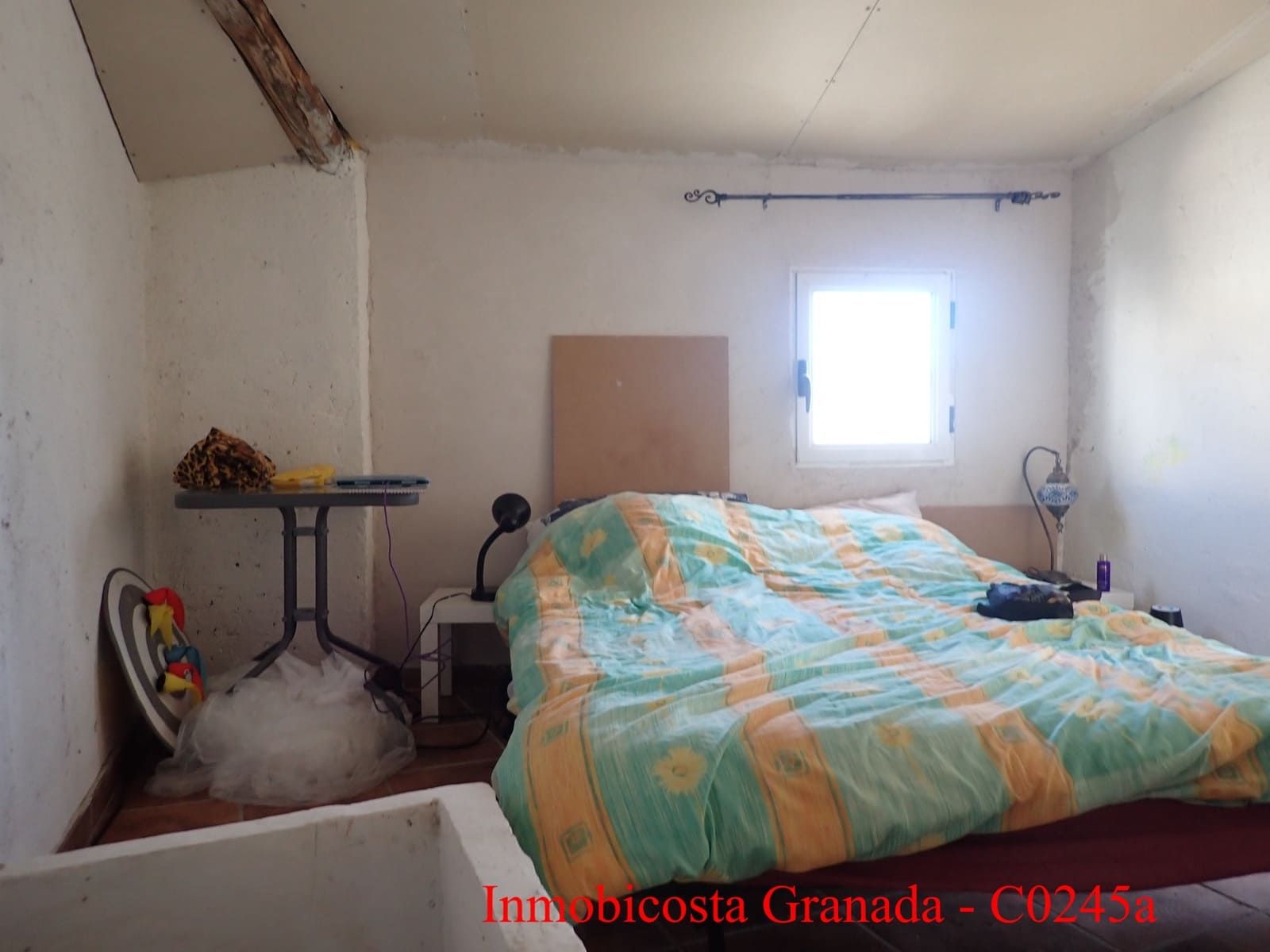 2 makuuhuone Omakotitalo myytävänä paikassa Albondon - 30 000 € (Ref: 9628366)