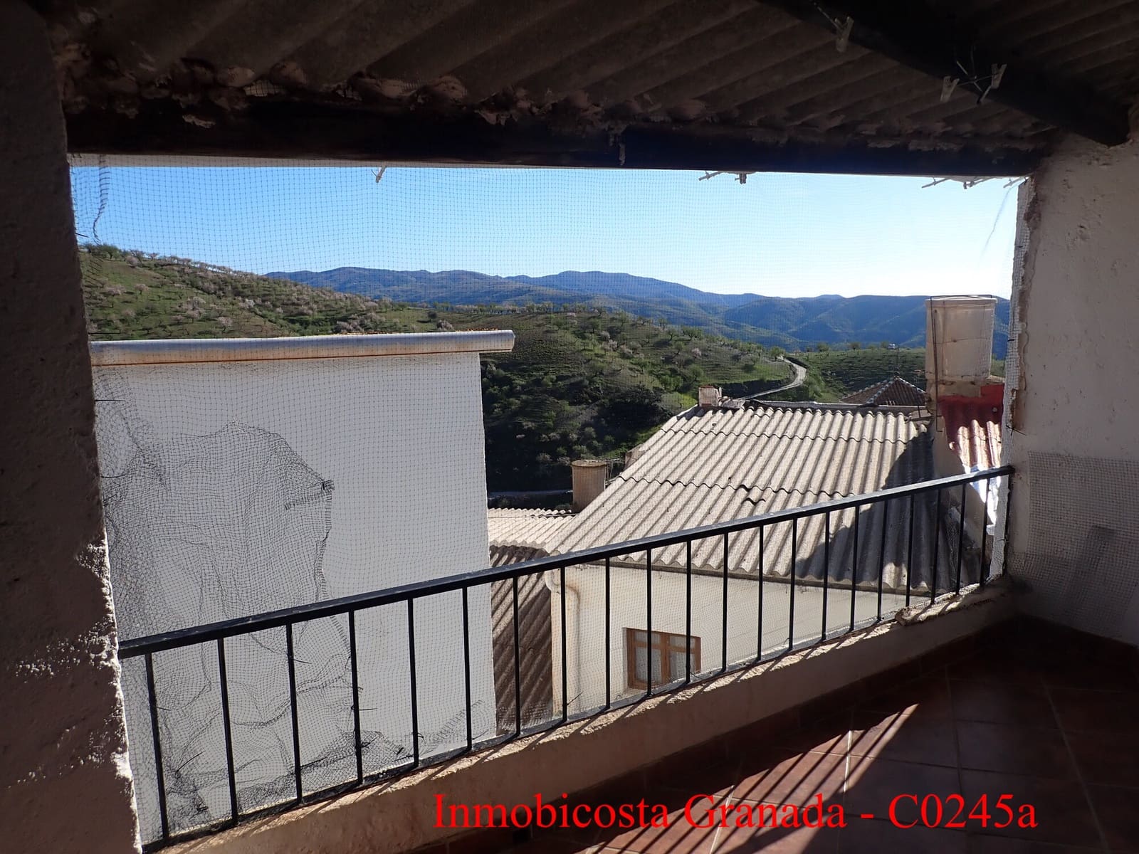 2 makuuhuone Omakotitalo myytävänä paikassa Albondon - 30 000 € (Ref: 9628366)