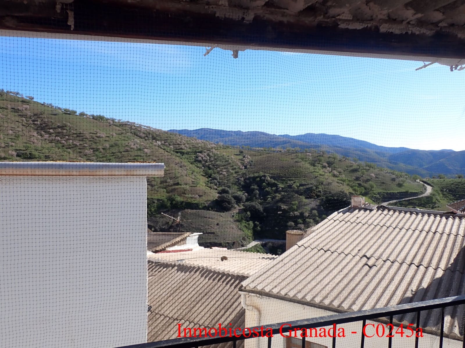 2 makuuhuone Omakotitalo myytävänä paikassa Albondon - 30 000 € (Ref: 9628366)