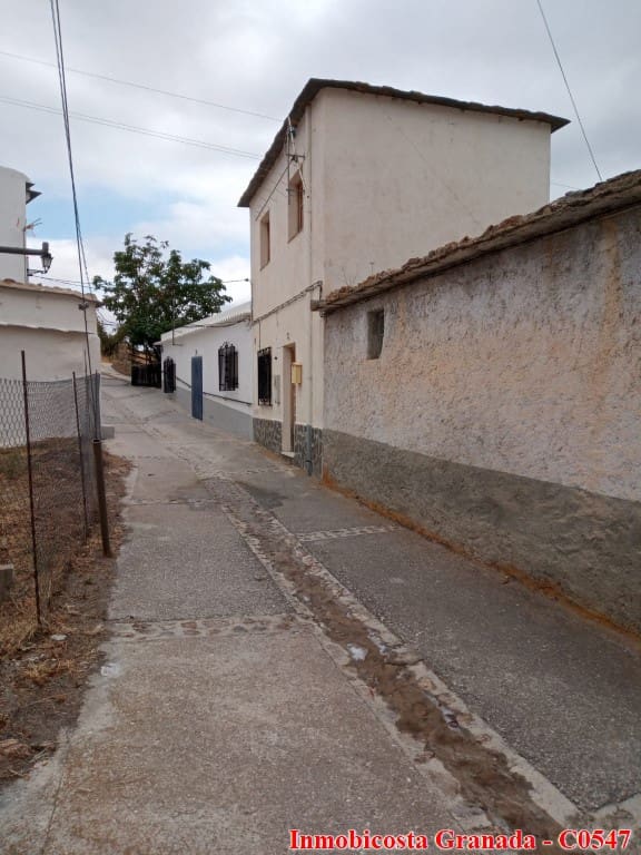 2 makuuhuone Omakotitalo myytävänä paikassa Juviles - 35 000 € (Ref: 9789553)