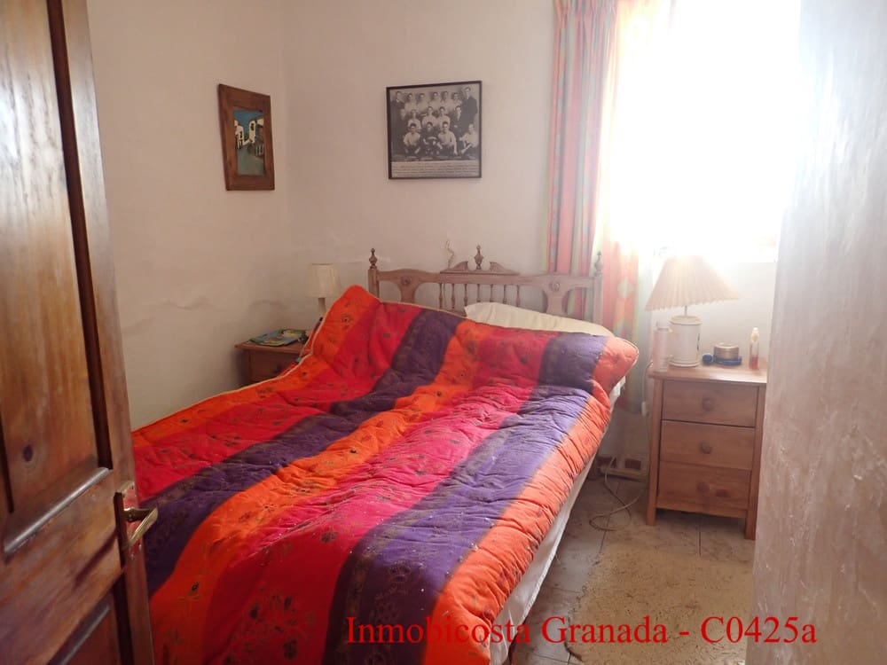 6 slaapkamer Rijtjeshuis te koop in La Rabita - € 99.000 (Ref: 9805384)