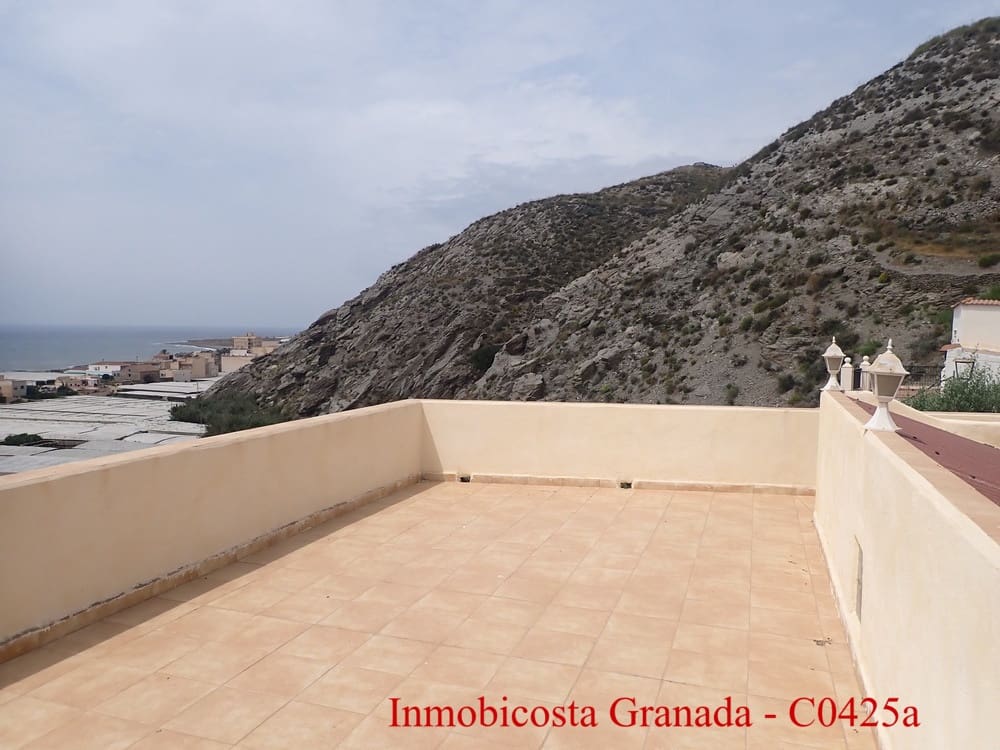 6 slaapkamer Rijtjeshuis te koop in La Rabita - € 99.000 (Ref: 9805384)