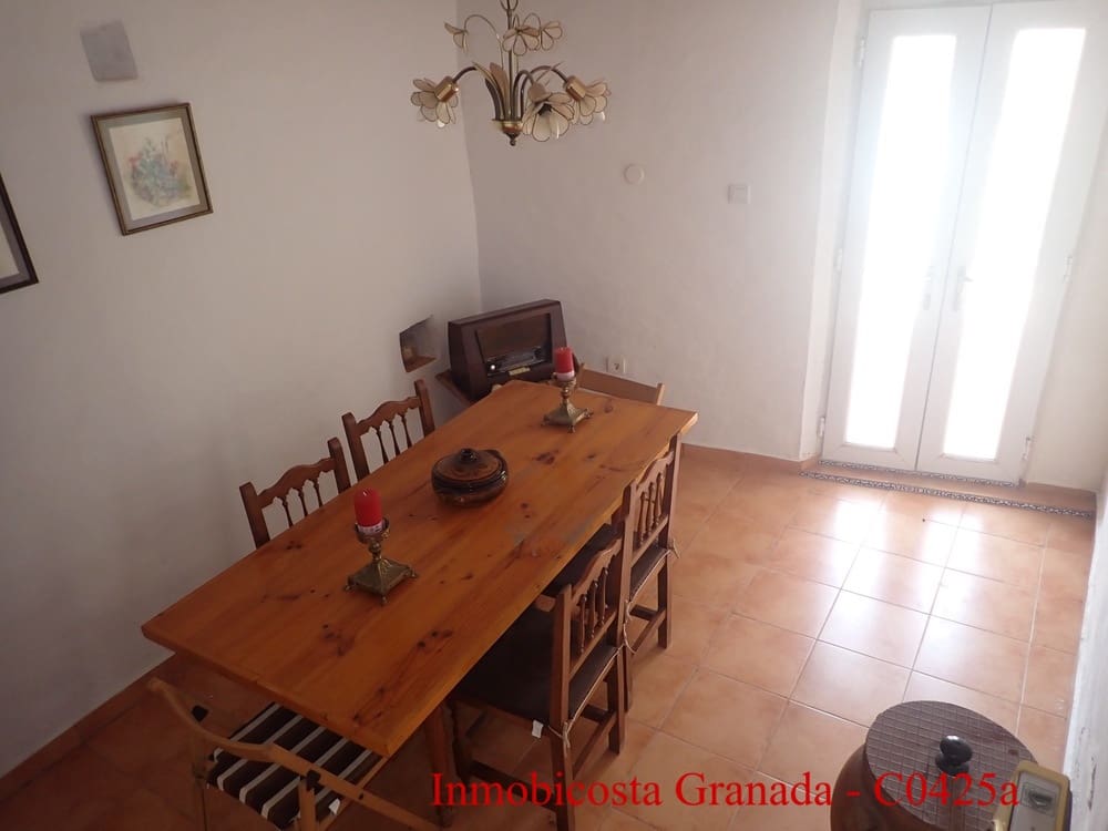 6 slaapkamer Rijtjeshuis te koop in La Rabita - € 99.000 (Ref: 9805384)