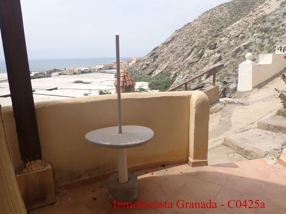 6 slaapkamer Rijtjeshuis te koop in La Rabita - € 99.000 (Ref: 9805384)