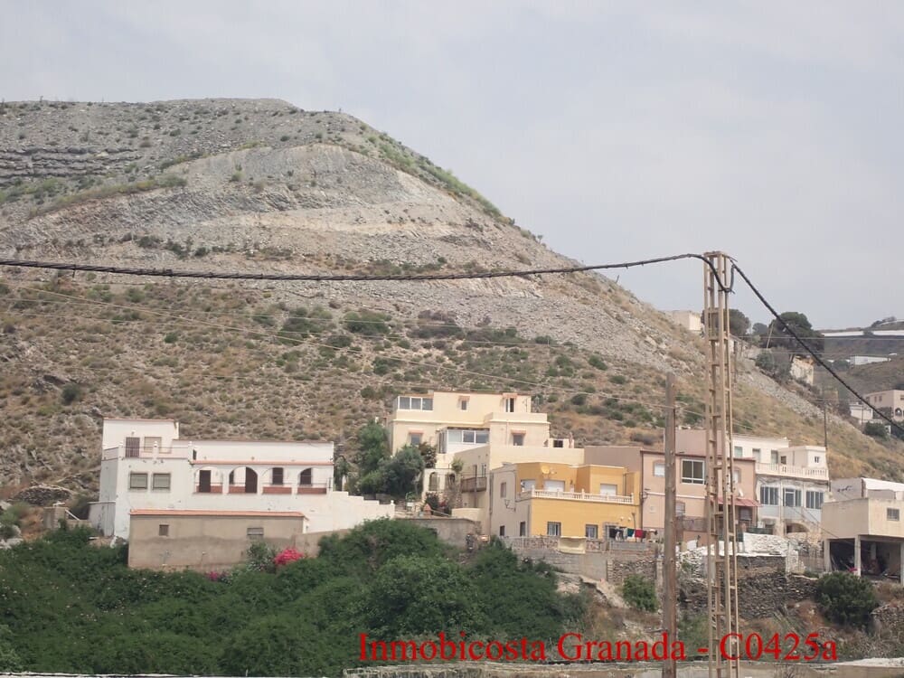 6 slaapkamer Rijtjeshuis te koop in La Rabita - € 99.000 (Ref: 9805384)