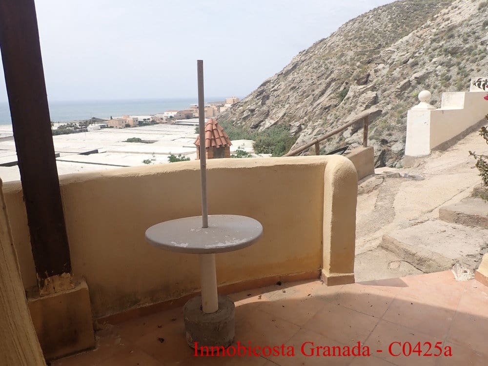 6 quarto Moradia em Banda para venda em La Rabita - 99 000 € (Ref: 9805384)