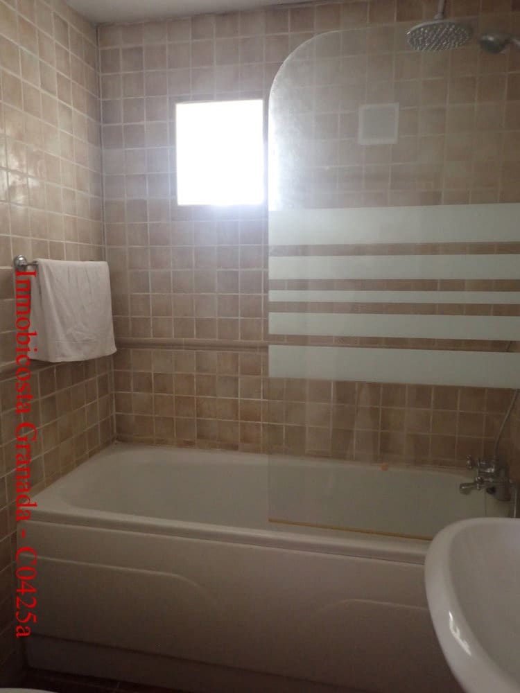 6 quarto Moradia em Banda para venda em La Rabita - 99 000 € (Ref: 9805384)