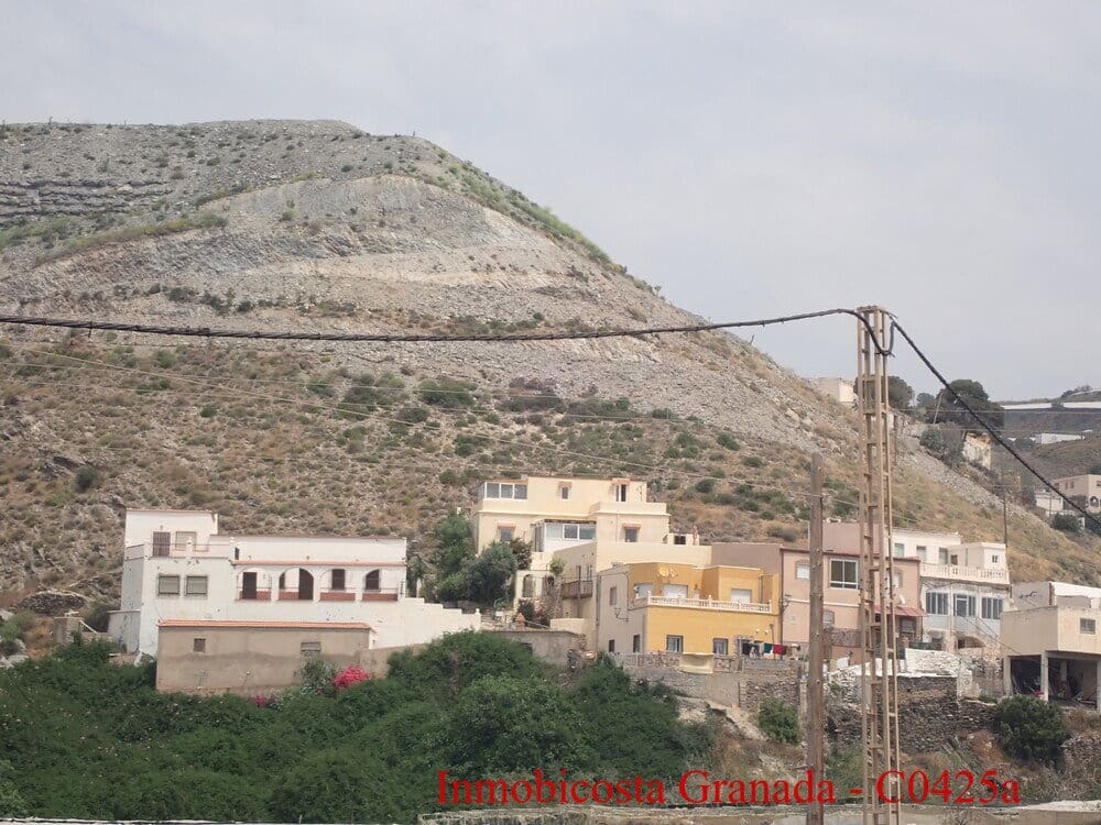 6 quarto Moradia em Banda para venda em La Rabita - 99 000 € (Ref: 9805384)