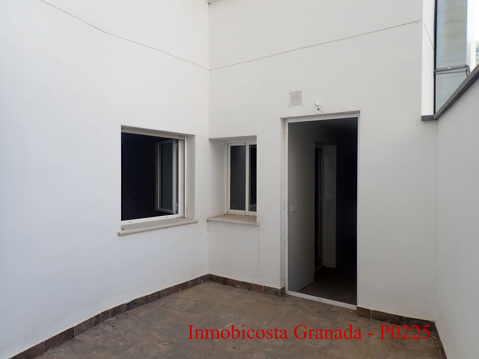 3 Zimmer Apartment zu verkaufen in Albunol mit Pool Garage - 141.500 € (Ref: 9815191)