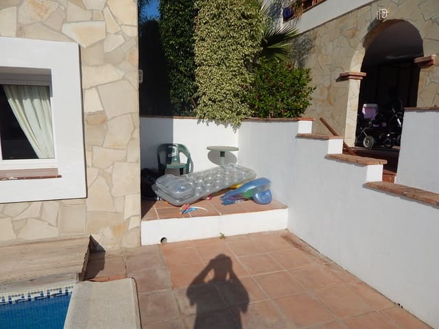 4 bedroom Villa for sale in Mijas Costa, Mijas with pool garage - € 599,000 (Ref: 6419820)