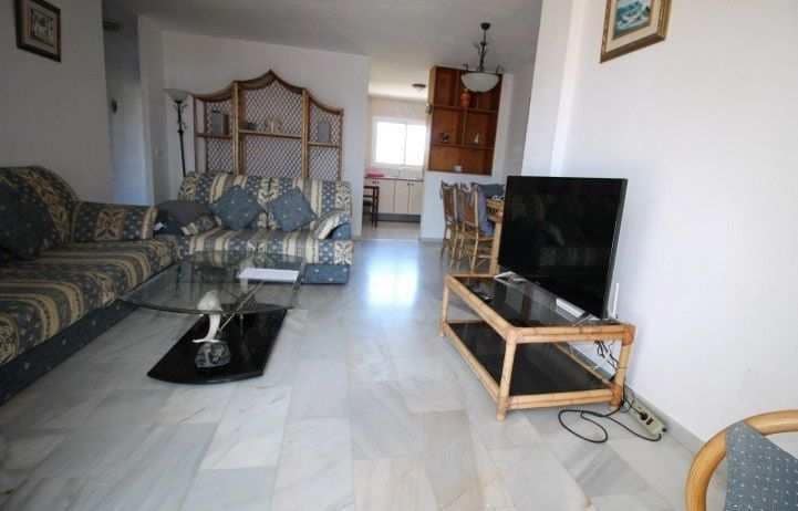   2 soveværelse   ferieLejlighed i Mijas Costa   med   swimmingpool   - € 525 (Ref: 7739028)