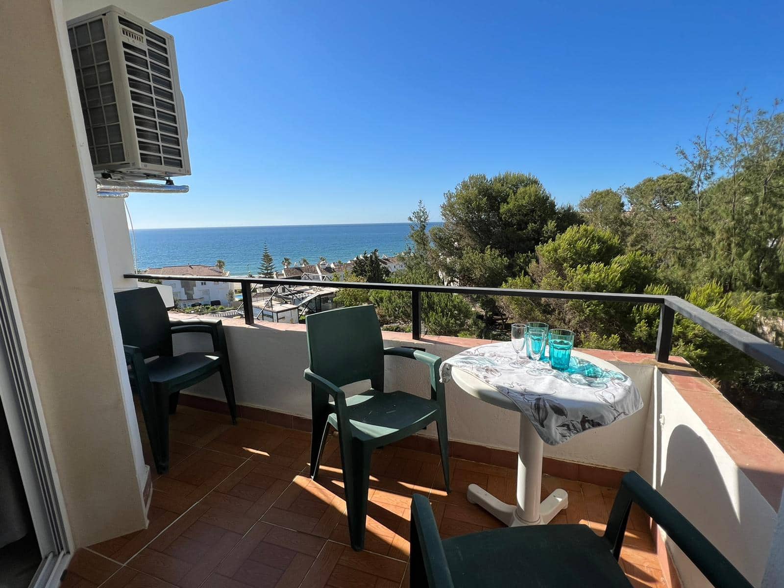   2 soveværelse   ferieLejlighed i Mijas Costa   med   swimmingpool   - € 525 (Ref: 7739028)