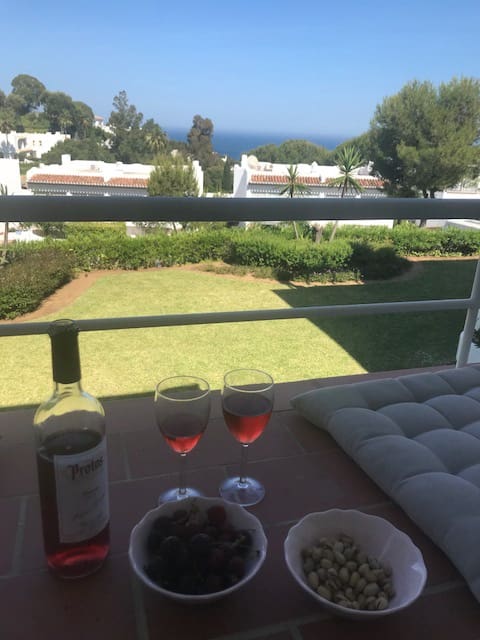 Apartment for holiday rental in Mijas Costa with pool - € 525 (Ref: 8146621)