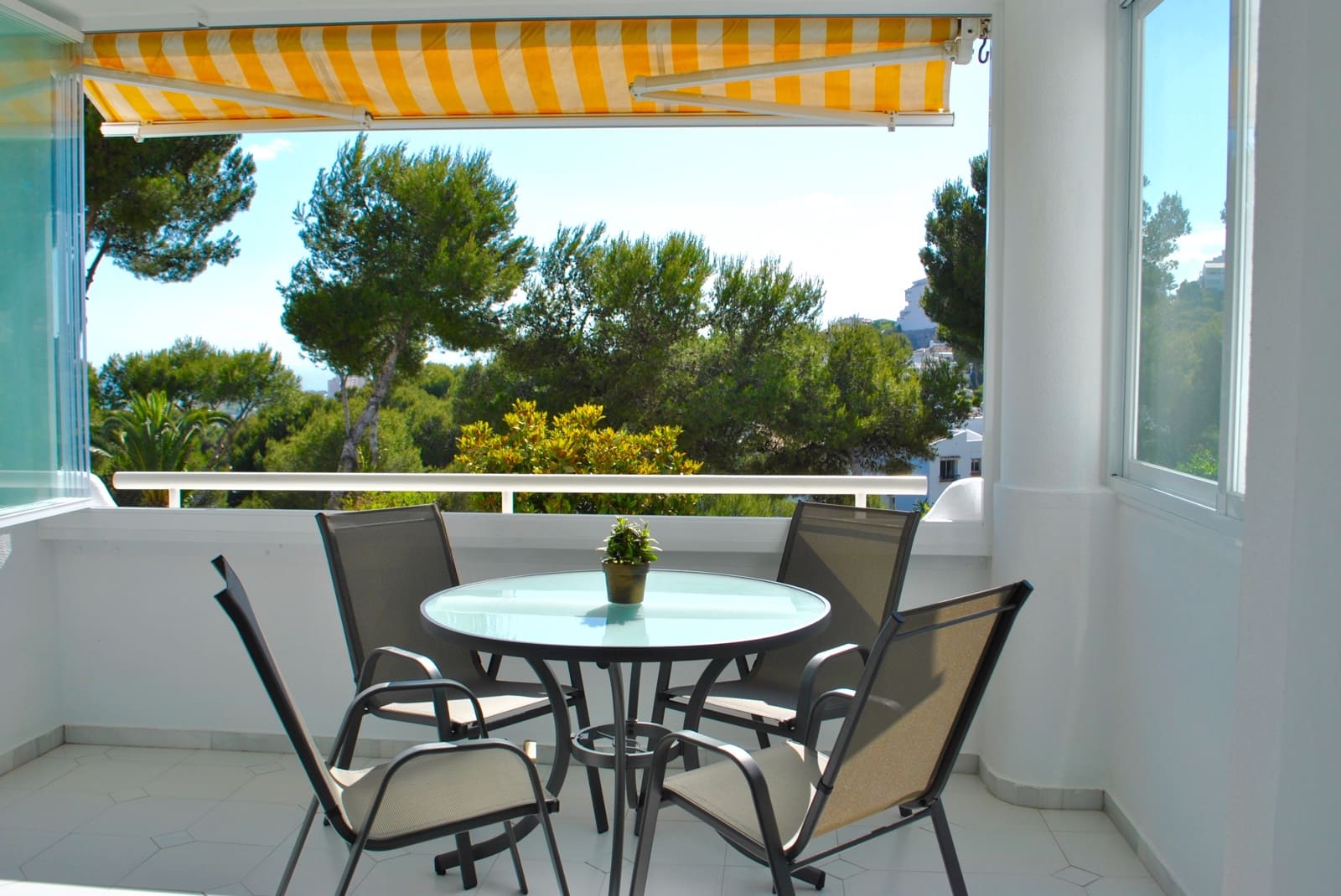 2 soveværelse Lejlighed til salg i Malaga by med swimmingpool - € 330.000 (Ref: 9338705)