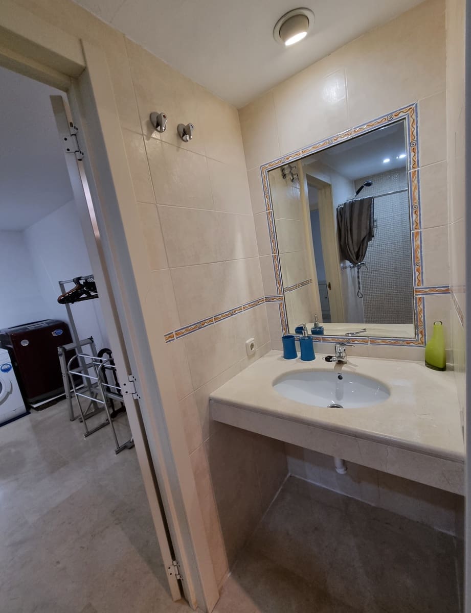 4 soveværelse Semi-Rækkehus til salg i Mijas Costa med swimmingpool garage - € 549.000 (Ref: 9340010)