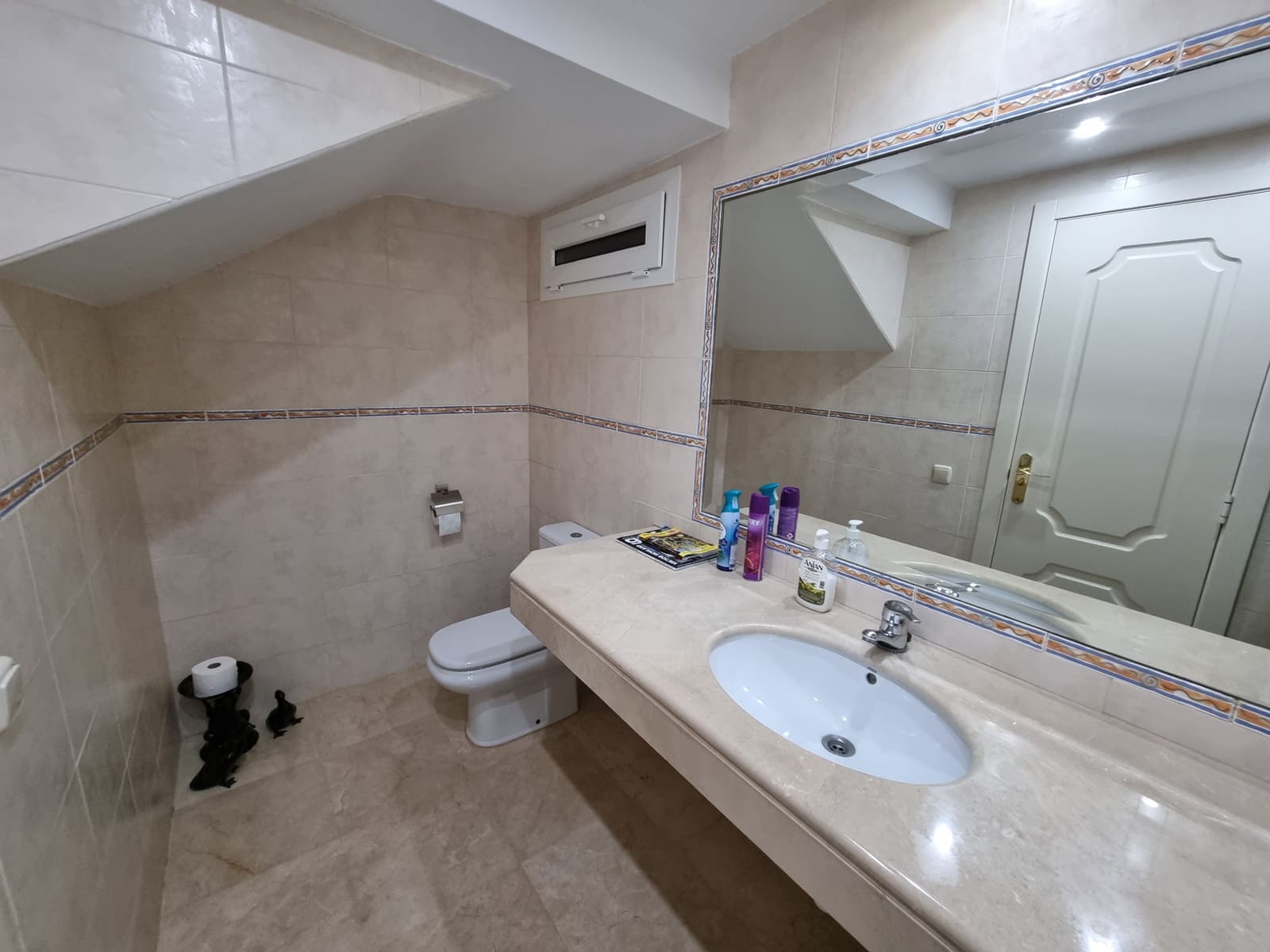 4 soveværelse Semi-Rækkehus til salg i Mijas Costa med swimmingpool garage - € 549.000 (Ref: 9340010)