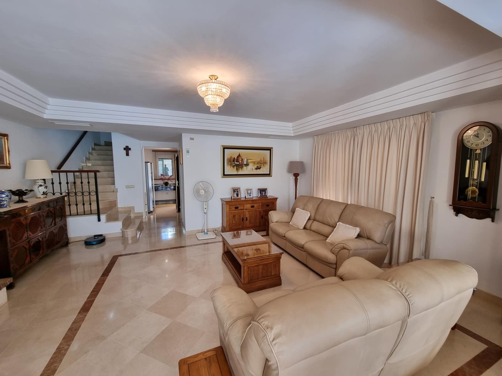 4 soveværelse Semi-Rækkehus til salg i Mijas Costa med swimmingpool garage - € 549.000 (Ref: 9340010)