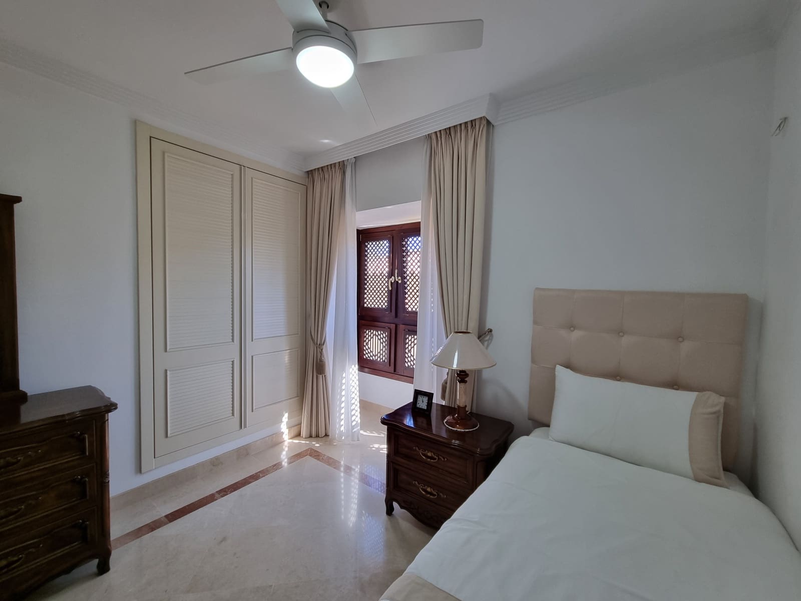 4 soveværelse Semi-Rækkehus til salg i Mijas Costa med swimmingpool garage - € 549.000 (Ref: 9340010)