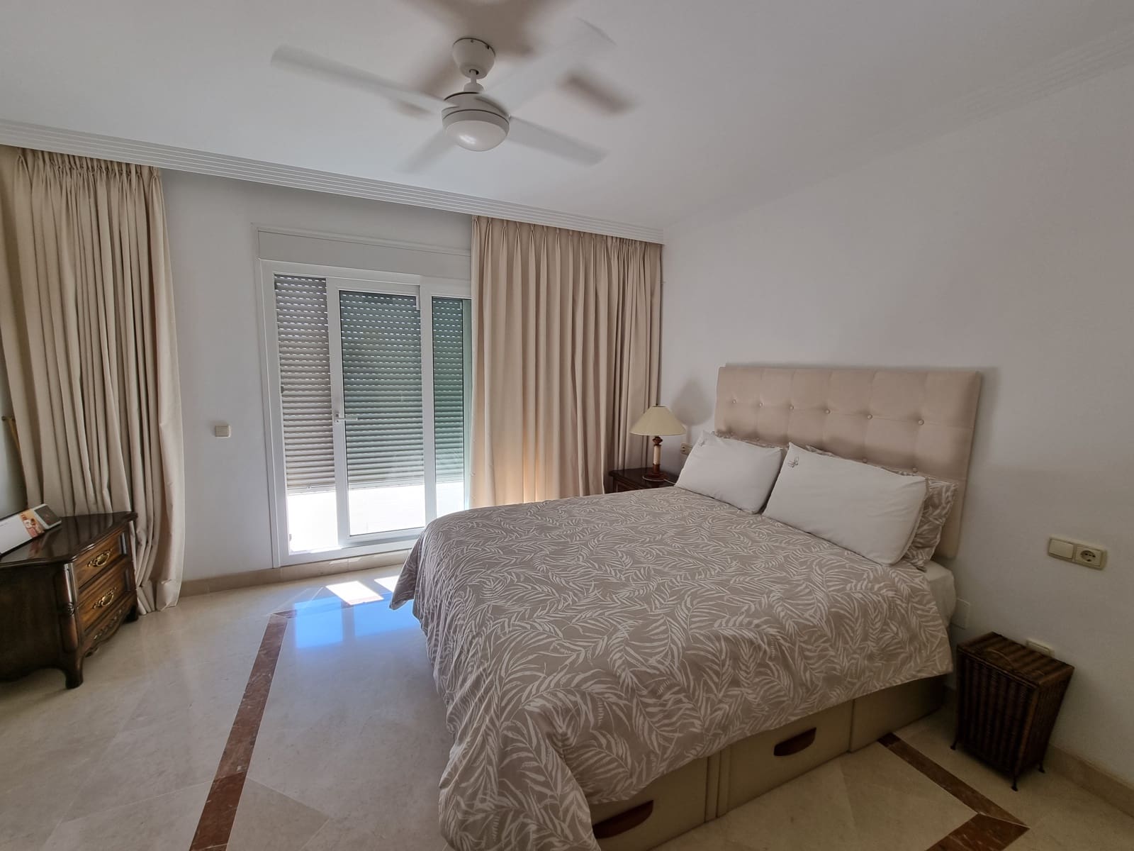 4 soveværelse Semi-Rækkehus til salg i Mijas Costa med swimmingpool garage - € 549.000 (Ref: 9340010)