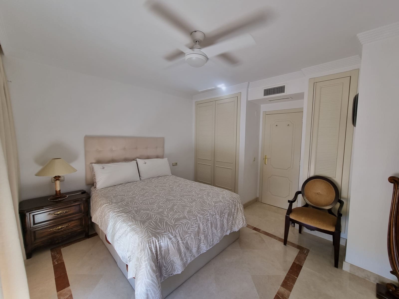 4 soveværelse Semi-Rækkehus til salg i Mijas Costa med swimmingpool garage - € 549.000 (Ref: 9340010)