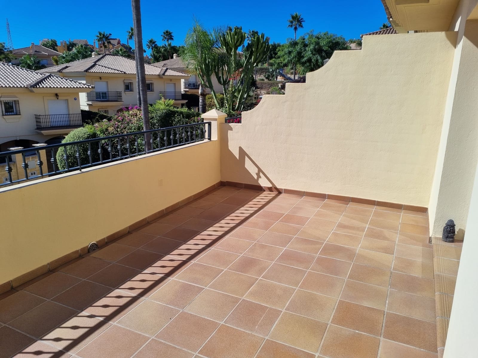 4 soveværelse Semi-Rækkehus til salg i Mijas Costa med swimmingpool garage - € 549.000 (Ref: 9340010)