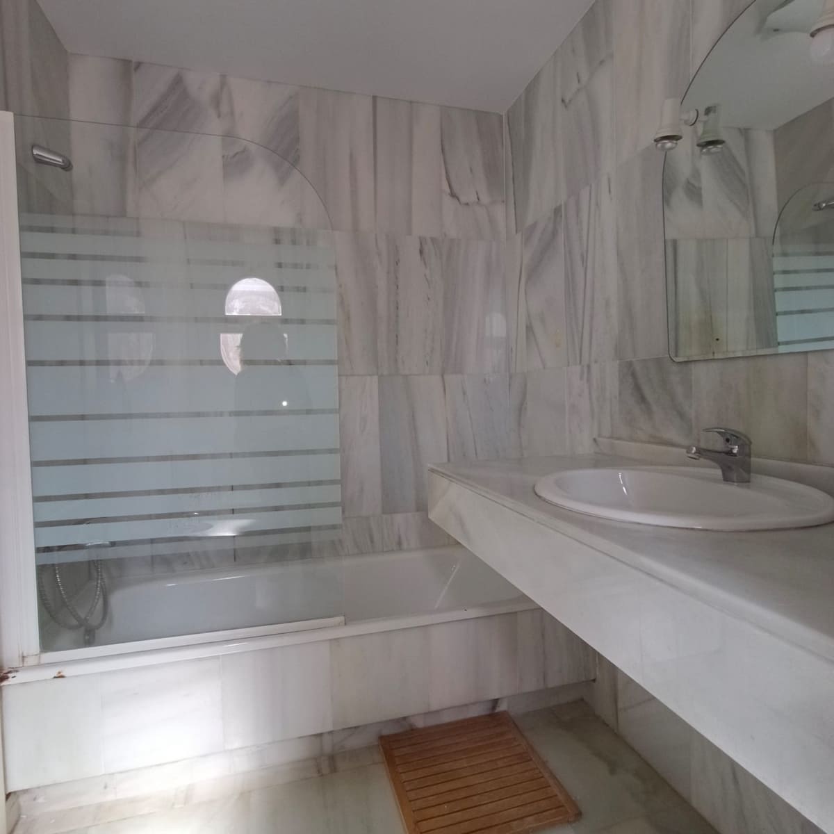 3 soveværelse Semi-Rækkehus til salg i Mijas Costa med swimmingpool - € 399.000 (Ref: 9699933)