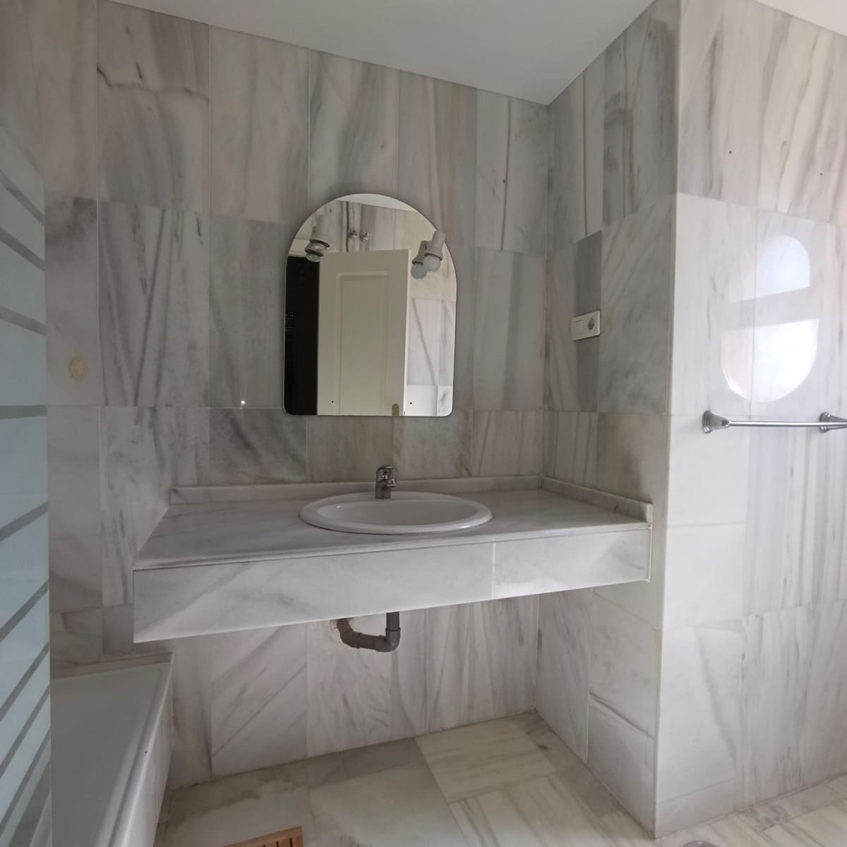 3 soveværelse Semi-Rækkehus til salg i Mijas Costa med swimmingpool - € 399.000 (Ref: 9699933)