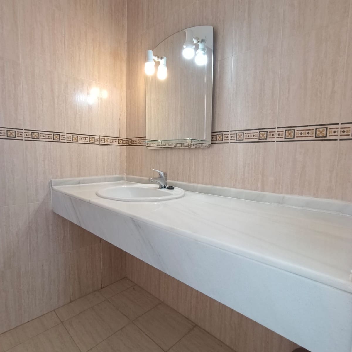 3 soveværelse Semi-Rækkehus til salg i Mijas Costa med swimmingpool - € 399.000 (Ref: 9699933)