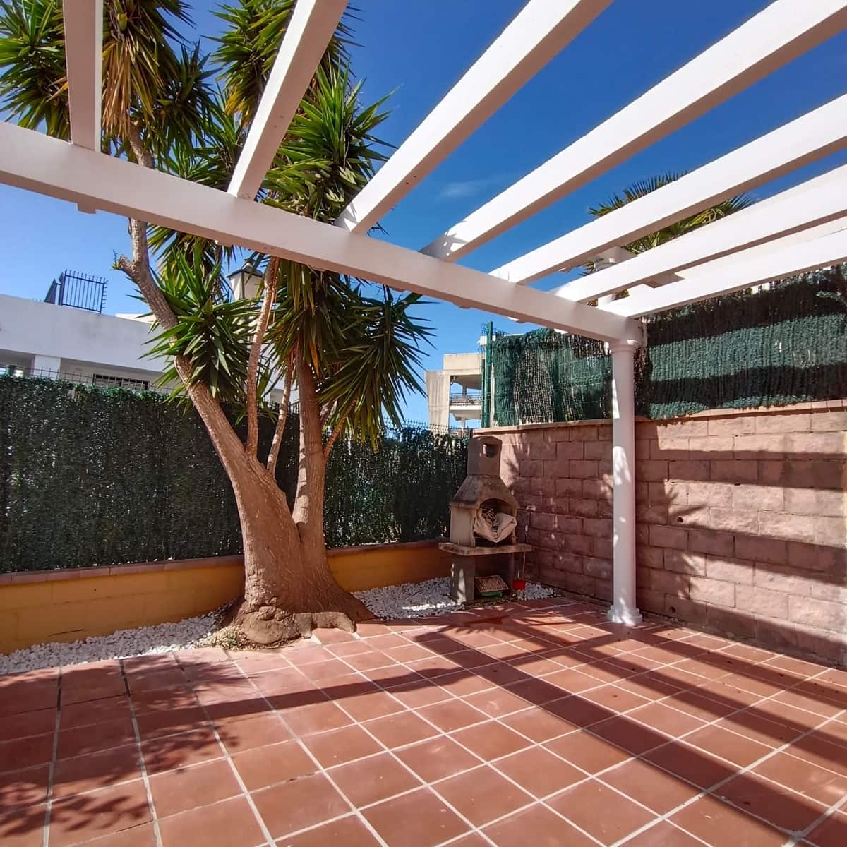3 soveværelse Semi-Rækkehus til salg i Mijas Costa med swimmingpool - € 399.000 (Ref: 9699933)