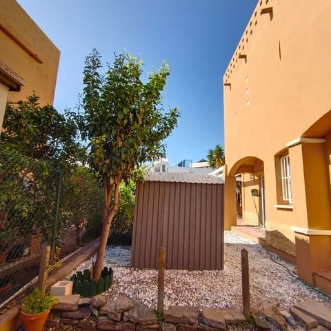 3 soveværelse Semi-Rækkehus til salg i Riviera del Sol, Mijas med swimmingpool - € 399.000 (Ref: 9699933)